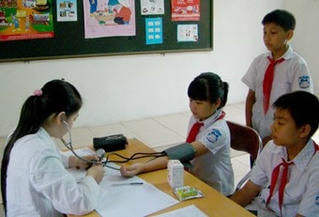 TP Hồ Chí Minh: Thường xuyên tổ chức khám sức khỏe cho học sinh