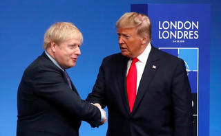 Thủ tướng Anh hoãn thăm Mỹ sau cuộc điện đàm gay gắt với ông Trump?