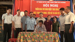 Đẩy lùi hủ tục