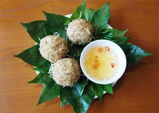 Nem nắm Giao Thuỷ