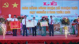Vĩnh Long: Xã Thuận Thới đón bằng công nhận đạt chuẩn nông thôn mới