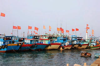 Quảng Ngãi: Triển khai 40 trạm trực canh cảnh báo sóng thần, thiên tai