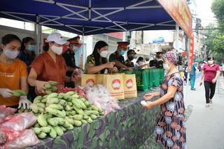 Phiên chợ nghĩa tình