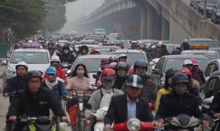 [ẢNH] Giao thông Hà Nội 'tăng nhiệt' chiều ngày nghỉ lễ cuối cùng
