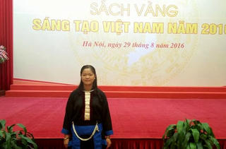 Người nhân giống cây lá tắm người Dao