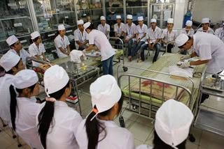 Mô hình tăng cường chất lượng dịch vụ y tế tại các địa phương nghèo