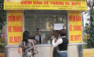 Hà Nội chính thức làm thẻ vé tháng xe buýt trực tuyến