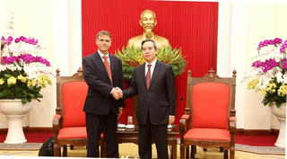 Trưởng Ban Kinh tế Trung ương tiếp Phó Trợ lý Bộ trưởng Tài chính Mỹ