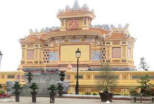 Hoàn tất việc chỉnh sửa họa tiết, hoa văn Bia Quốc Học Huế
