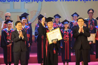 Thảm đỏ chưa thu hút được người tài