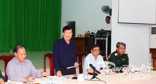 Phó Thủ tướng Trịnh Đình Dũng kiểm tra công tác ứng phó bão số 14