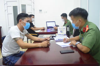 Triệt phá đường dây cá độ bóng đá qua mạng với số tiền cá cược 'khủng'