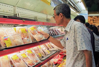 Chi phí cao, khó kiện gà Mỹ giá rẻ