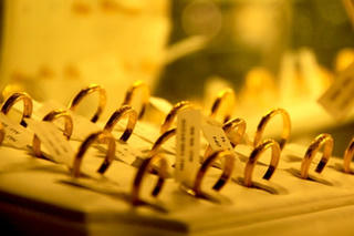 Giá vàng quay đầu tăng trở lại