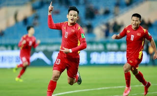 Việt Nam vs Trung Quốc: Tấn Tài hóa CR7, Văn Đức lập siêu phẩm