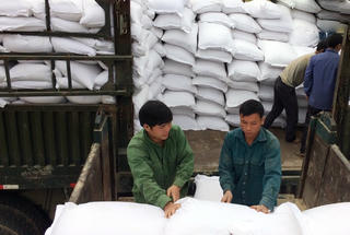 Đà Nẵng tiếp nhận 12 tấn gạo hỗ trợ từ tỉnh Savanakhet