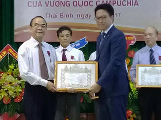 ĐH Y Dược Thái Bình nhận Huân chương Hữu nghị Vương quốc Campuchia trao tặng