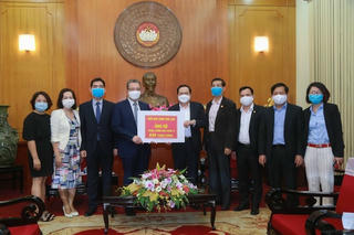 Kết nối những tấm lòng tới nơi tuyến đầu chống dịch
