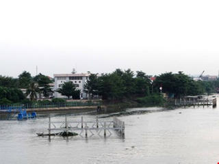 TP. Hồ Chí Minh: Người dân 'khát' nước ngọt