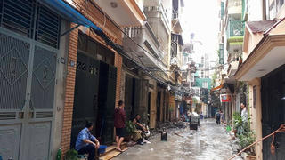 Hai mẹ con ngạt khói trong ngôi nhà cháy tại phố Vọng