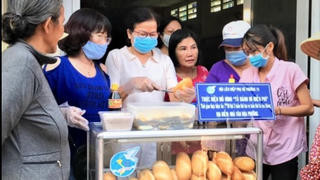 Nghĩa tình trong mùa dịch