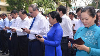 Lãnh đạo TP Hồ Chí Minh nhắn tin ủng hộ người nghèo
