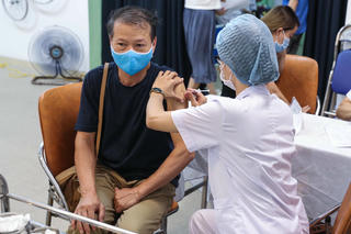 Yêu cầu tăng bao phủ mũi 1 vaccine ngừa Covid-19