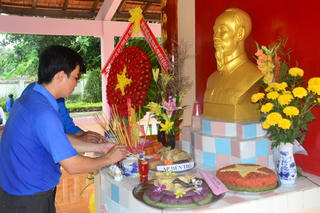 Nhân dân Sóc Trăng đón mừng sinh nhật Bác