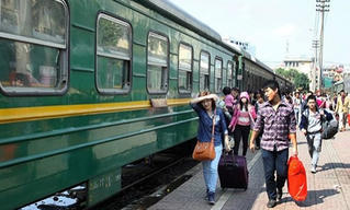 Trốn vé tàu Tết sẽ phải xuống tàu