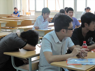 Không được ép buộc học sinh học thêm