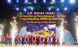 Khai mạc Triển lãm ảnh và phim phóng sự-tài liệu trong cộng đồng ASEAN