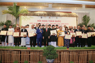 Đạo Cao Đài: Hòa bình và thương yêu cả muôn loài trong thiên nhiên để đảm bảo cân bằng sinh thái