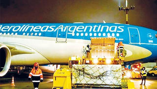 Argentina kéo dài lệnh cấm hoạt động vận chuyển hàng không