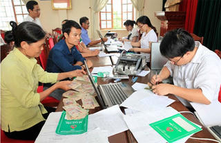 Người nghèo chờ cơ hội
