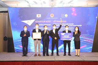 Dự án 'Gậy thông minh' giành Giải Nhất cuộc thi Startup Kite 2021