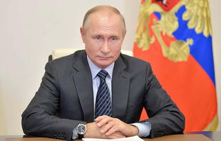 Tổng thống Putin ‘miễn bình luận’ về cáo buộc Nga trả tiền cho Biden