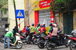 Sôi động giao hàng trực tuyến