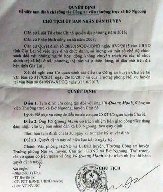 Súng cướp cò bắn vào đầu bạn, Công an viên bị điều tra