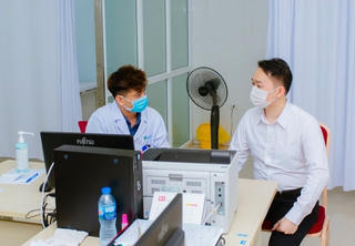 Tự bảo vệ khi đi khám, chữa bệnh