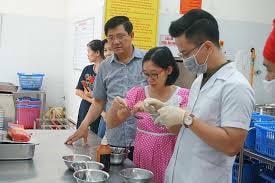 Hà Nội: Kiểm tra liên ngành an toàn thực phẩm học đường