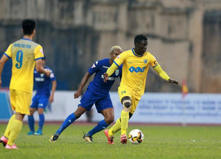 Vòng 24 V-League: Thanh Hóa 'buông súng' ở giai đoạn quyết định