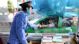 Kiên quyết thực hiện thu phí tự động không dừng