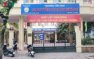 Kỷ luật cảnh cáo cô giáo đánh liên tiếp vào chân học sinh