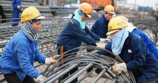 Cố gắng đưa tiền hỗ trợ đến người dân trong tháng 4