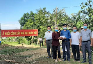 Lâm Đồng: Xây nhà đại đoàn kết cho hộ nghèo