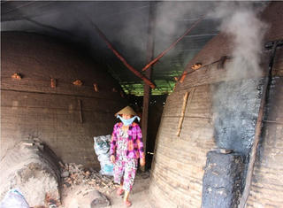 Làng than bức tử cây đặc sản