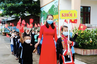 Học sinh trường dân tộc nội trú: Lan tỏa vẻ đẹp trang phục truyền thống