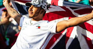 Lewis Hamilton 'vô đối' làng F1 trong khoản kiếm tiền