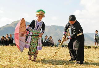 Sắc màu văn hóa dân tộc Mông Yên Bái