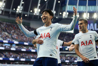 Son Heung Min lập cú đúp kiến tạo giúp Tottenham thắng kịch tính Aston Villa